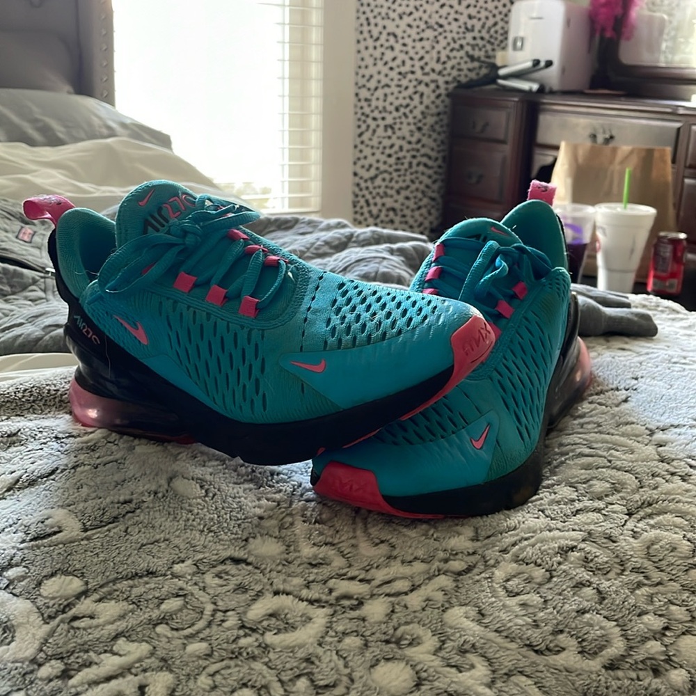 blue and pink Nike air max 270